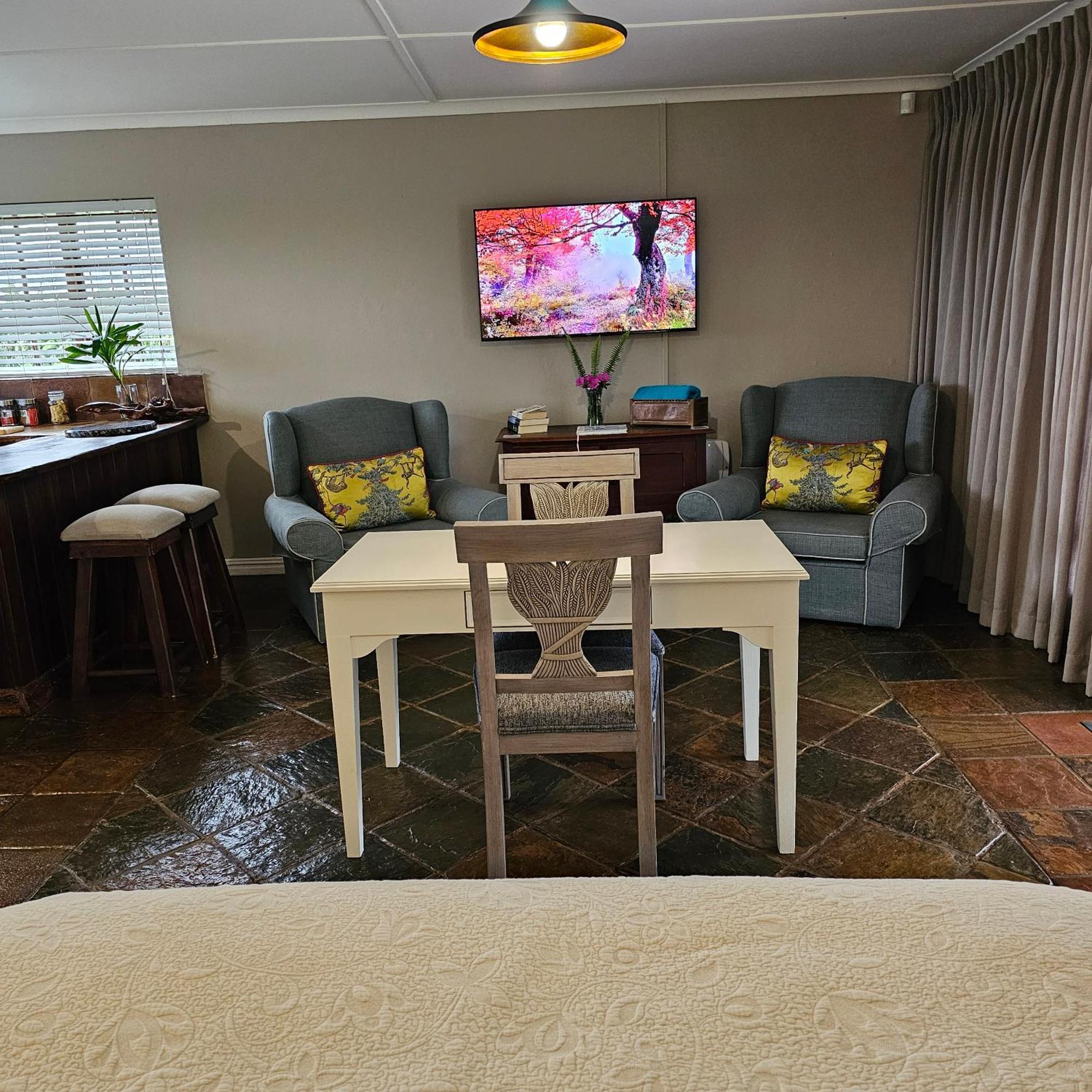 Tsitsikamma Gardens Cottages Self-Catering Cottages Sanddrif Luaran gambar